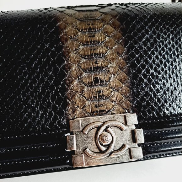 Chanel Black Python Medium Boy Flap Bag - Picture 7 of 16